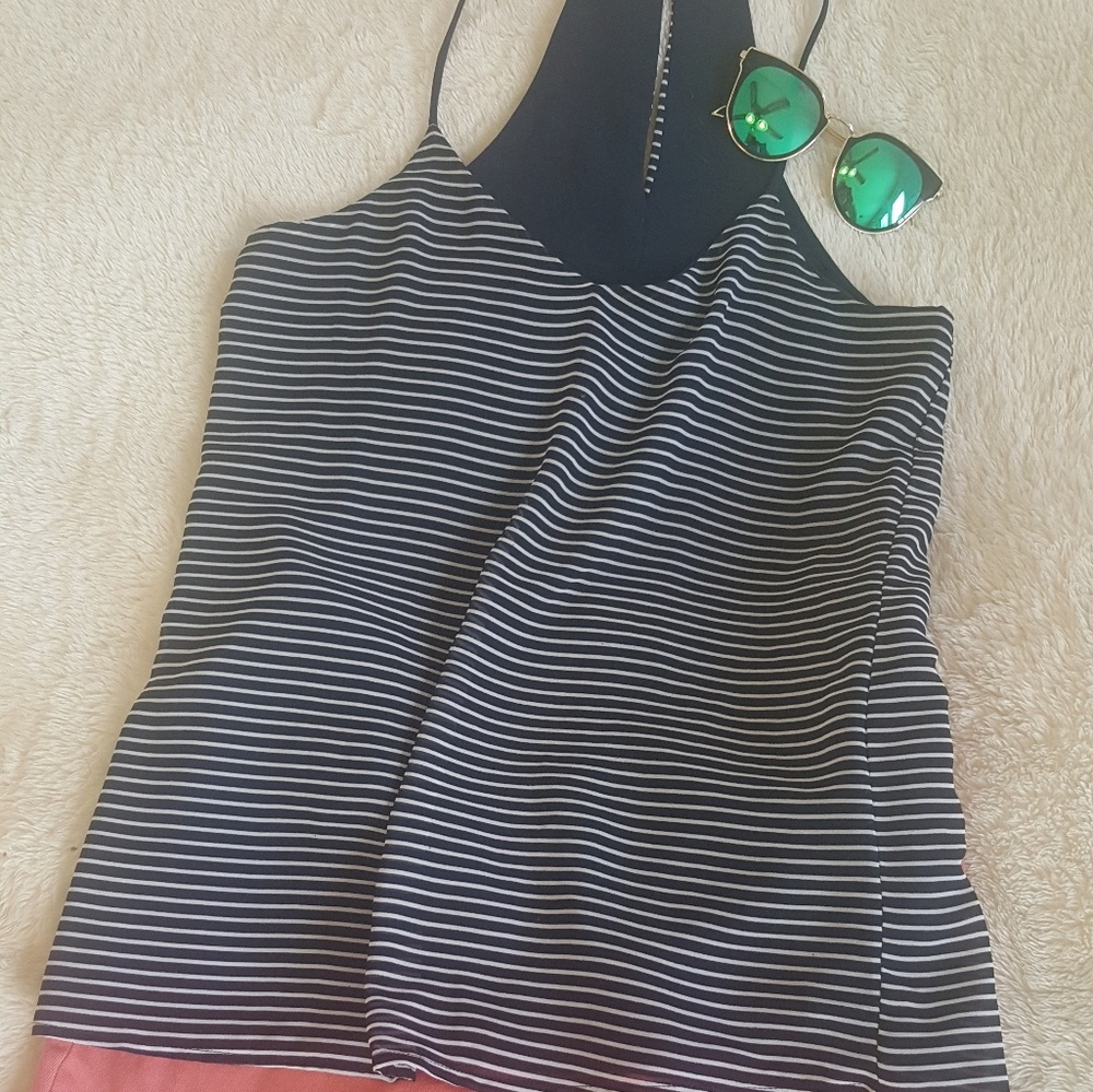 Adorable Reversable Racer/Keyhole Chiffon Tank - Picture 6 of 6